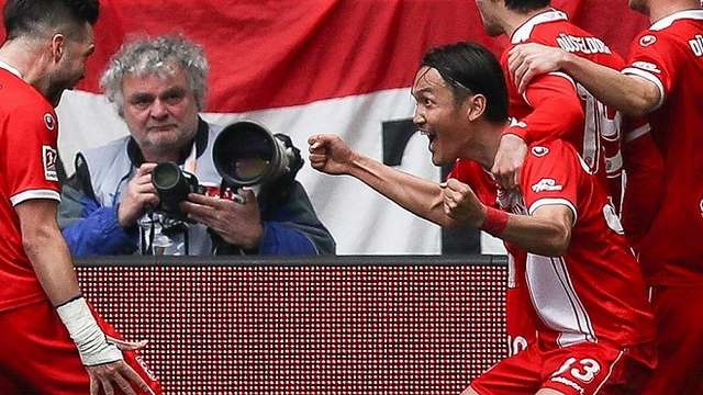 宇佐美貴史の4試合連続弾に絶賛の嵐 価値あるゴール 2万8千人の観客を魅了した サッカータイム 宇佐美貴史の4試合連続弾に絶賛の嵐 価値あるゴール 2万8千人の観客を魅了した サッカータイム