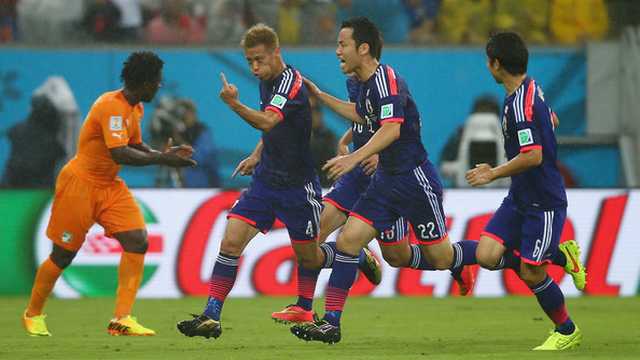 本田圭佑 コートジボワール戦のゴール後に喜びすぎたことは14年の失敗でした サッカータイム 本田圭佑 コートジボワール戦のゴール後に喜びすぎたことは14年の失敗でした サッカータイム