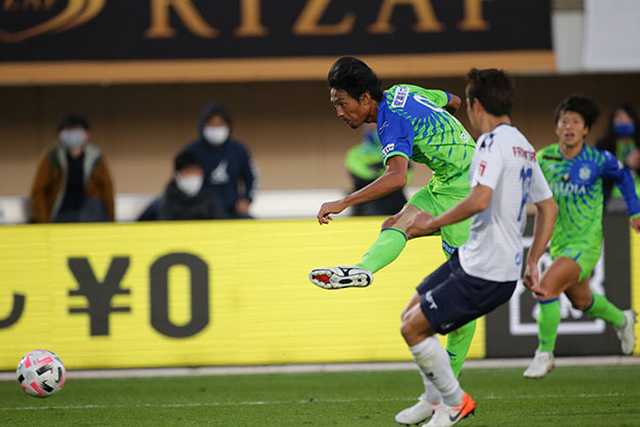 J1第25節 湘南ベルマーレ 指宿洋史のゴールで横浜fcとの神奈川ダービー制し3試合ぶり白星 サッカータイム