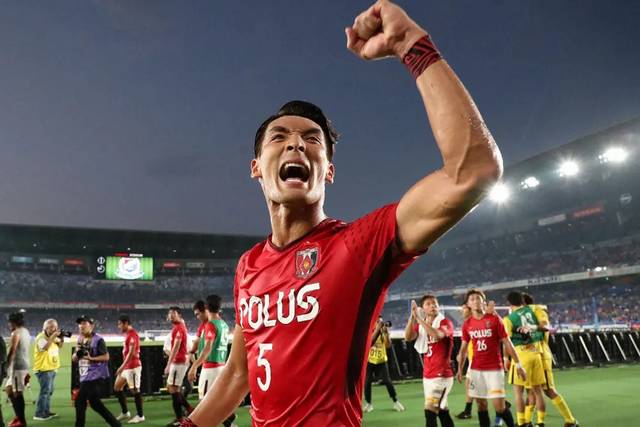 【ヴィッセル神戸】浦和レッズDF槙野智章を完全移籍で獲得!
