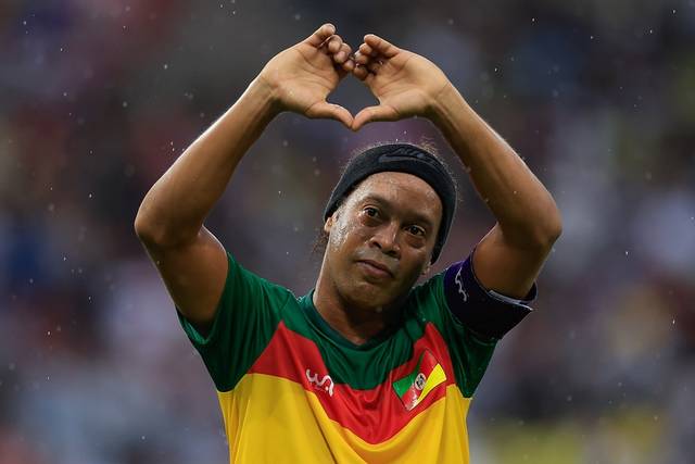 【サッカー】「平凡な選手ばかり」「コパ・アメリカは見ない」ロナウジーニョのブラジル代表衝撃批判投稿にまさかの展開