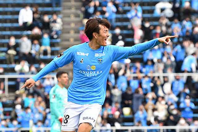 横浜FC、小川航基の2ゴールで仙台に逆転勝利!開幕10試合無敗