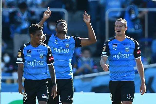 川崎フロンターレ 二度目のj1連覇達成 浦和とドローも2位横浜fm敗れ 4試合を残して2年連続4度目の優勝 サッカータイム