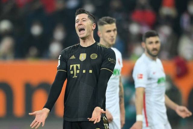 バイエルン、アウクスブルクに2失点敗戦 ブンデスリーガ第12節