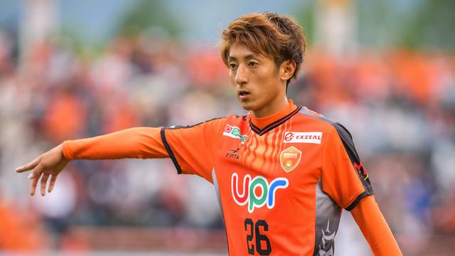 レノファ山口 サンフレッチェ広島からmf川井歩を完全移籍で獲得 数少ない山口県出身選手として サッカータイム