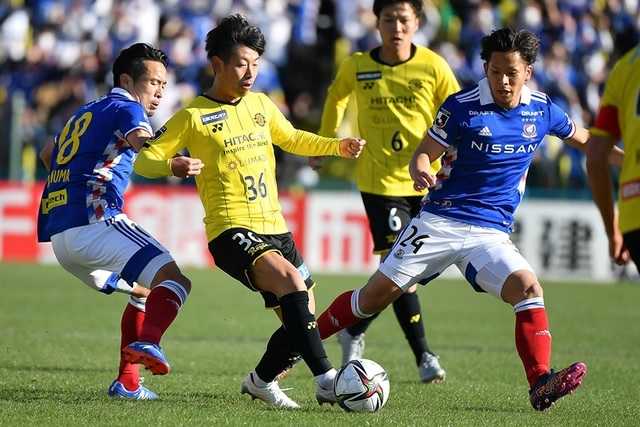 柏対横浜fmで2人退場 レッドカード続出のjリーグへファン騒然 サッカータイム