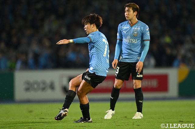 川崎フロンターレ、前半3失点で鹿島に敗戦【J1第35節】