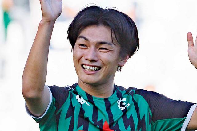 上田綺世が今季3ゴール目!セルクル・ブルッヘ、オイペンに5発大勝