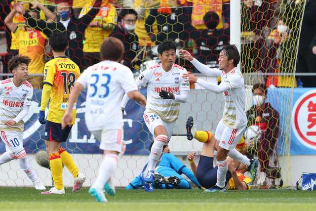 J2第1節 アルビレックス新潟 北九州に4発快勝で開幕白星発進 10年ぶり復帰の千葉和彦が先制弾 サッカータイム J2第1節 アルビレックス新潟 北九州に4発快勝で開幕白星発進 10年ぶり復帰の千葉和彦が先制弾 サッカータイム