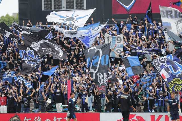 ガンバ大阪 敵地大阪ダービーで違反行為のサポーターグループ 全員 に無期限入場禁止処分 サッカータイム