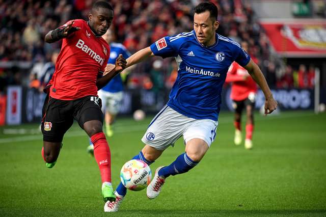 シャルケ吉田麻也、今季初の途中交代
