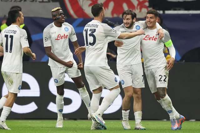 ナポリ、敵地でフランクフルトに2発完封勝利!CL