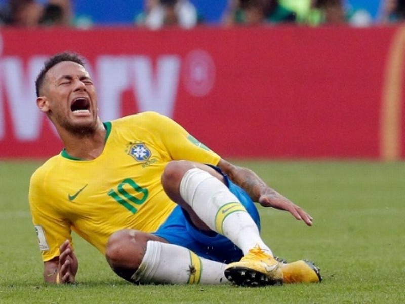 ネイマール ファウルは痛いんだよ まぁ経験ない人には理解できないだろうね サッカーミックスジュース ネイマール ファウルは痛いんだよ まぁ経験ない人には理解できないだろうね サッカーミックスジュース
