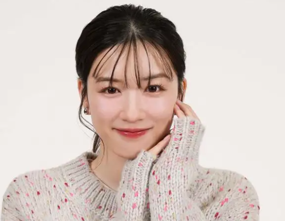 【悲報】永野芽郁さん「お風呂で聞こえないはずの音が聞こえる」