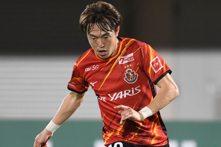 名古屋fw齋藤 4人の虚をつくドリブル トリッキーシュートに反響 上手かった サッカーニュースstation 名古屋fw齋藤 4人の虚をつくドリブル トリッキーシュートに反響 上手かった サッカーニュースstation