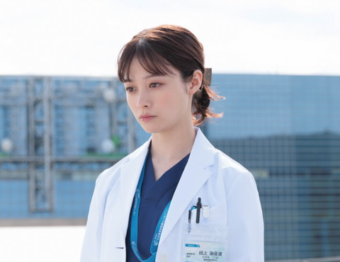 【悲報】橋本環奈さん、港区の“二十歳の集い”に登場も「税金積んだらハシカン呼べるのか」と言われてしまう。