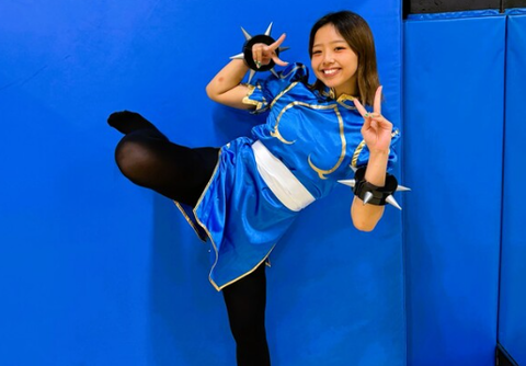 片足立ちでピョンピョン...空手7連覇の女子ファイター、ヤバすぎる攻撃スタイルが話題にのサムネイル