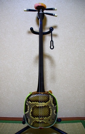 またまた三線を買いました【5本目】 : 寄る辺ない旅のブログ