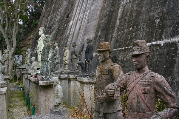大慈山中ノ院の軍人像に行ってきました【愛知県南知多町】 : 寄る辺