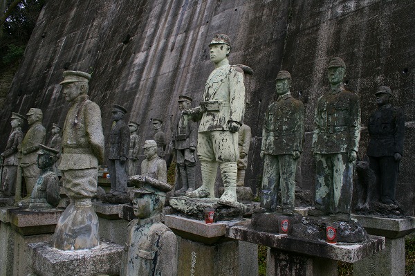 軍人像 人物不明 40センチ 軍人像 人物不明 40センチ C99926689