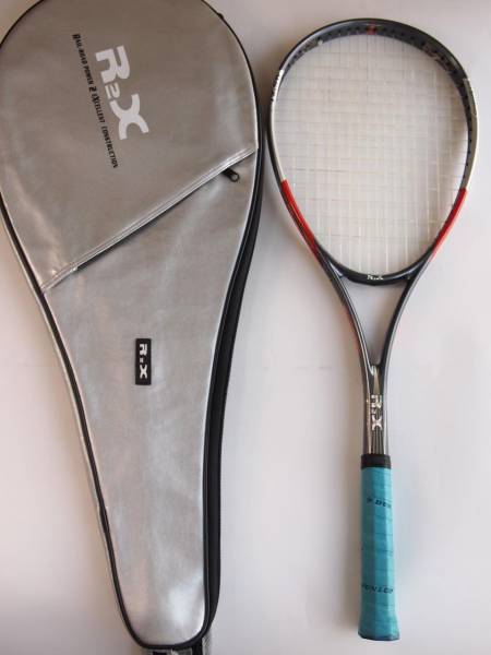 ソフトテニスラケット 2本 ヨネックスとミズノ ソフトテニス用
