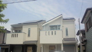 201205261122000