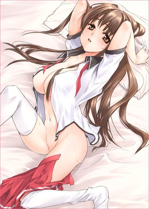 脱ぎかけや半脱ぎ状態のエロすぎる画像 16