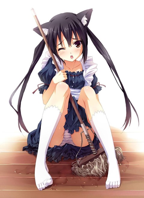 体育座りでチョコんと座ってる女の子０３ 2