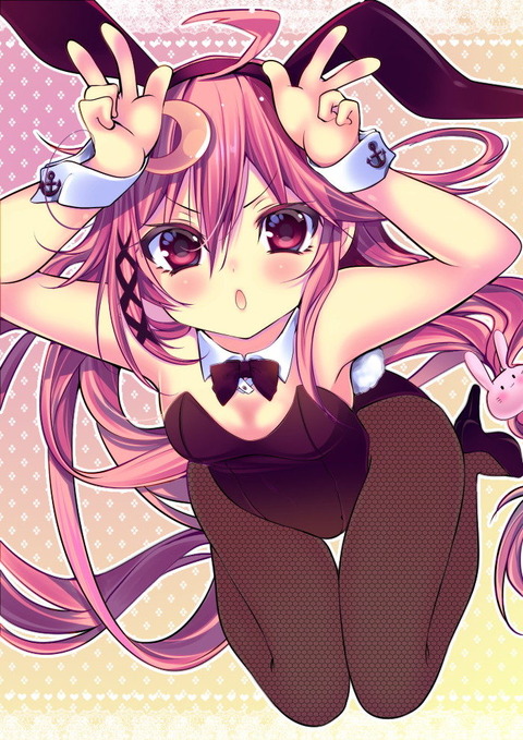 恥ずかしながらもエッチに乗り気で笑顔の女の子達 19
