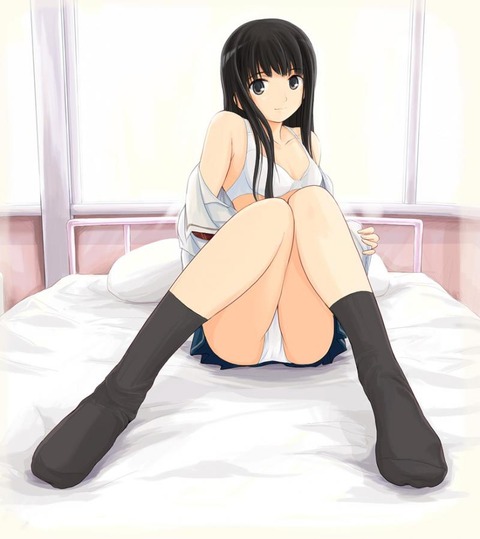 体育座りでチョコんと座ってる女の子 11