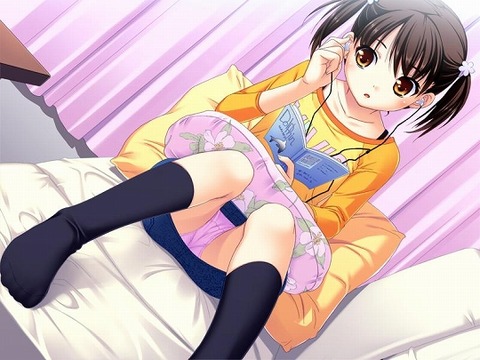 体育座りでチョコんと座ってる女の子０３ 15