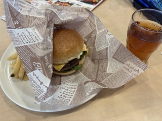 復活・ガストスマッシュバーガー@ガスト／すかいらーく株主優待券利用