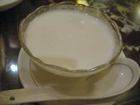 タピオカ入りココナッツミルク＠香港海鮮飲茶樓