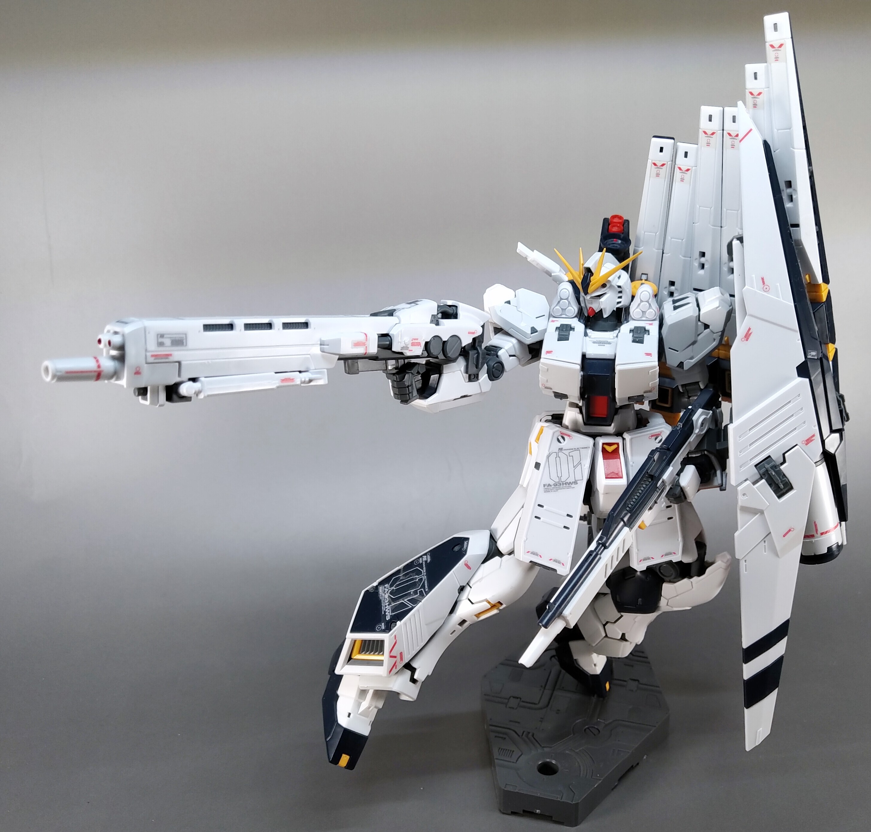 RG：νガンダム用 HWS拡張セット レビュー : いつもクチャクチャ