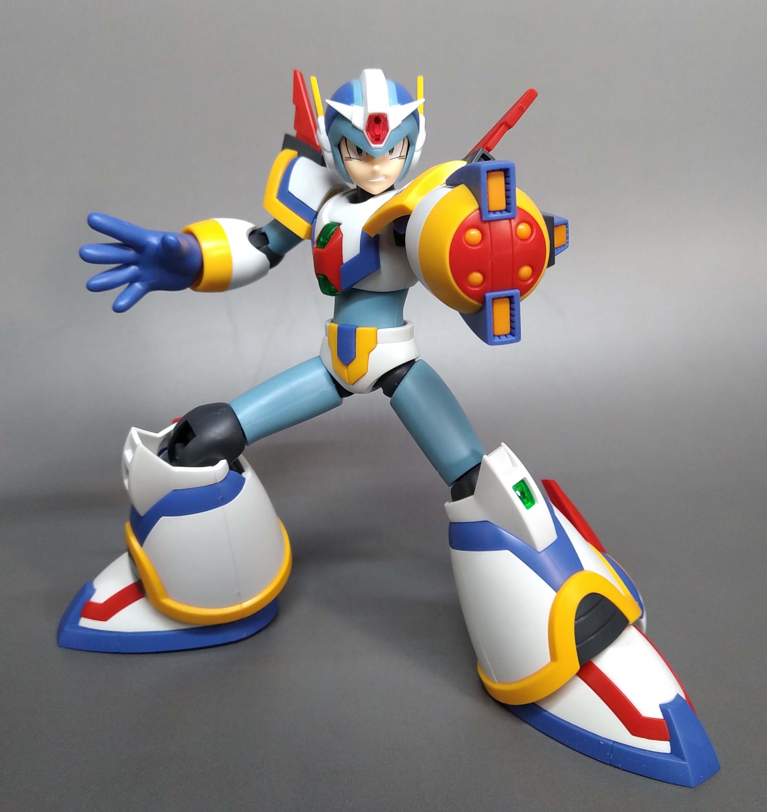 コトブキヤ ロックマンx エックス フォースアーマー レビュー いつもクチャクチャ