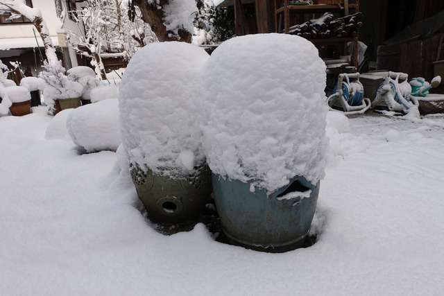 帽子　陶製置き椅子