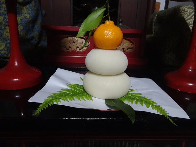 仏壇　正月飾り (4)
