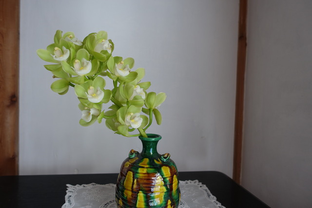 生け花　シンビジューム　本堂 (1)