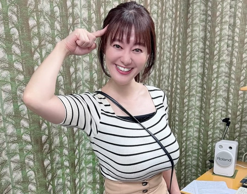 元NHKアナ 竹中知華　衝撃のグラビアデビュー作がランキングで堂々の1位「えぐすぎる」「素晴らしい」「もっと出して」の声