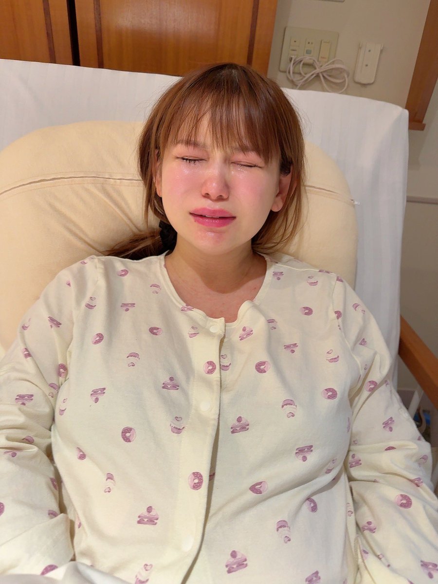 中川翔子　涙で帝王切開後の苦痛を告白「お腹切った場所が痛くて痛くて」「寝返りうてない無理」