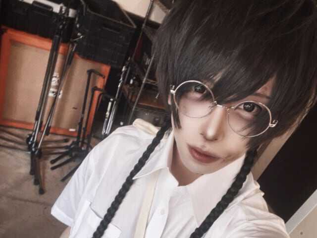 ビジュアル系バンド・グランギニョル　活動終了発表「表現者としての判断、配慮、認識のすべてが未熟」　ひめゆり学徒隊の写真を無断使用で批判