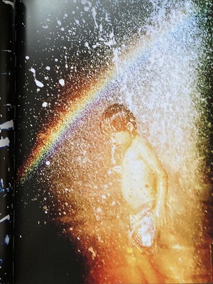 中村綾緒写真集『光の中を進め』3