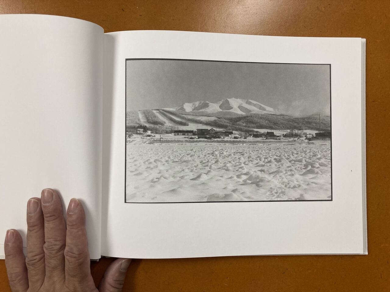 白石ちえこ写真集『鹿渡り』 (蒼穹舍、2020年10月5日発行 白石ちえこ写真集『鹿渡り』 (蒼穹舍、2020年10月5日発行