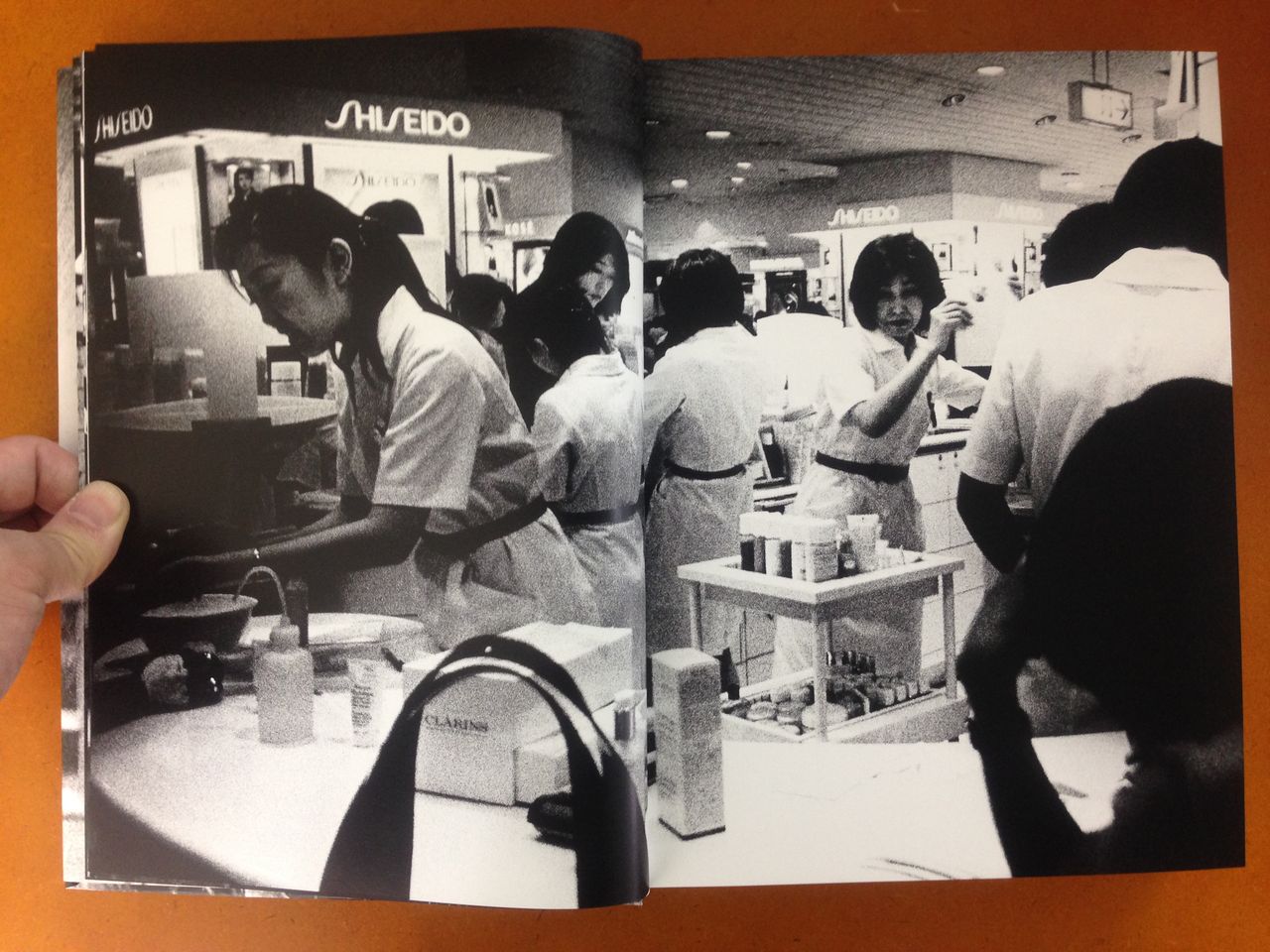 森山大道写真集『ニュー新宿』 (月曜社、2014年11月10日発行