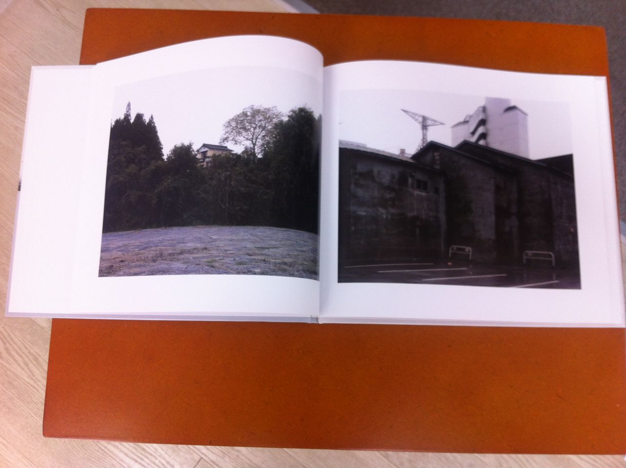 北島敬三写真集『 ISOLATED PLACES 』 (RAT HOLE GALLERY、2012年4月6