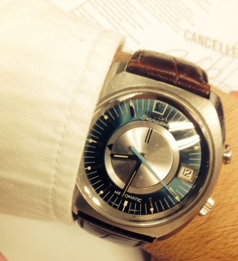 青い時計は難しい?OMEGA memomatic