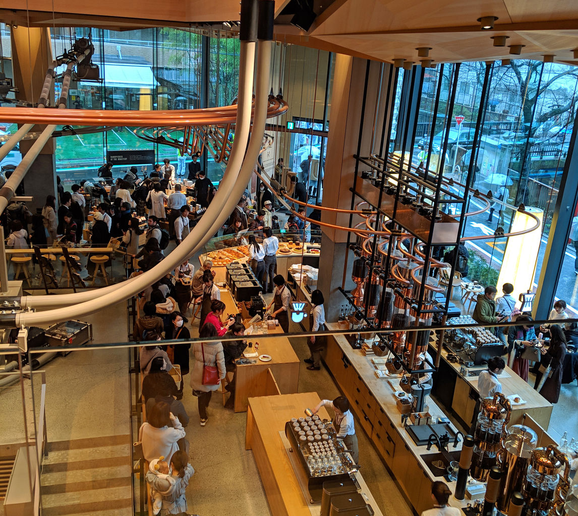 3時間待って「高級スタバ」に入ったらそこは天国だった！ 興奮のあまりスタバで1万円も使う事態になったでござる