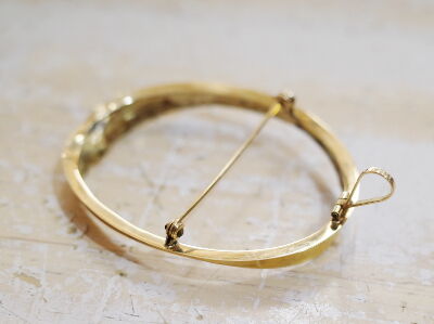 ブローチ 18金枠の買取 名古屋、金山のさてい屋 : 金買取 名古屋 金山