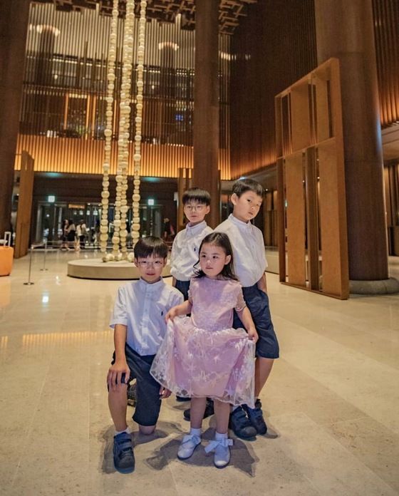 ソン イルグクの息子の三つ子ちゃん 妹守りのボディガード達 ほほえましい暴風成長 Song19world2