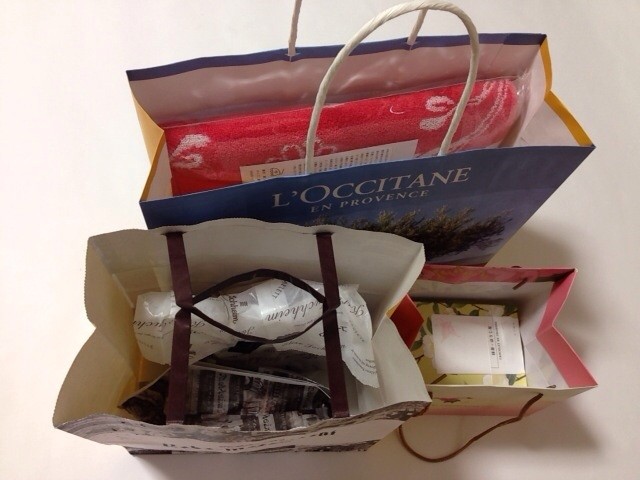 2014バレンタインその6 昨日の日記 勤務先オーナーの話と ロクシタン 大丸梅田店 チョコっとご試食タイム Soni の好きなモノいっぱい ブログ